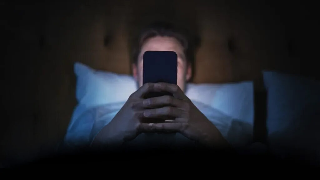 Can Technology Cause Insomnia? The Impact of Blue Light on Sleep